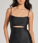 Chic Arrival Cutout Bodycon Midi Dress - Image 7