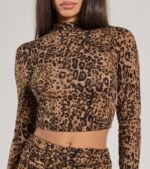 Bold Aura Leopard Print Knit Crop Top - Image 5